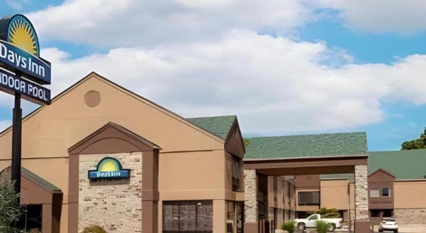 Days Inn Springfield South Eksteriør billede